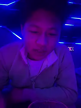 zhuendong000001 online show from March 19, 2026, 2:10 pm