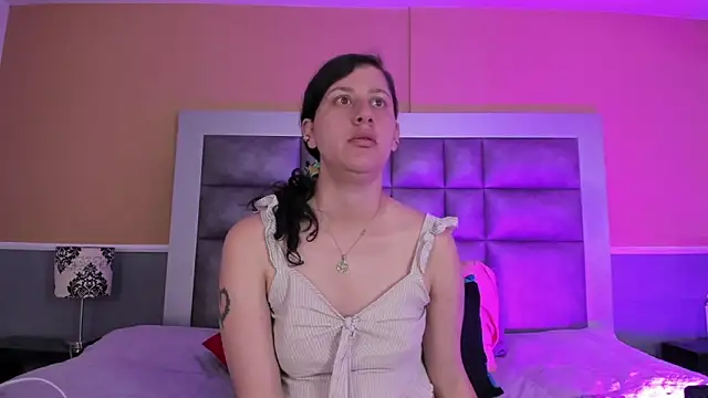 LunaDamasco online show from March 27, 2026, 7:13 pm