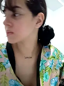 sara cute so online show from April 7, 2026, 12:55 am