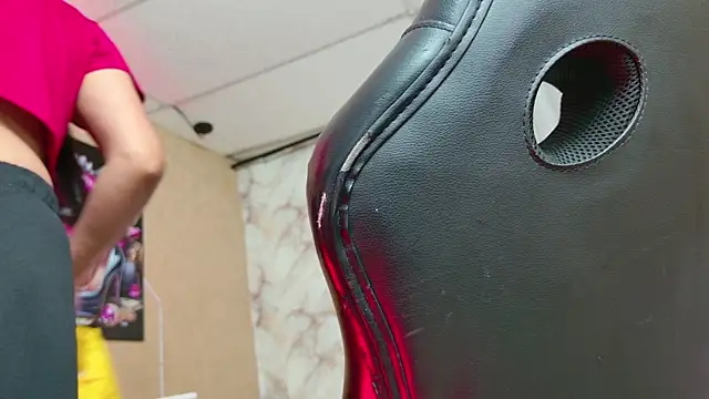 QueenSallyDesire online show from April 15, 2026, 3:13 am