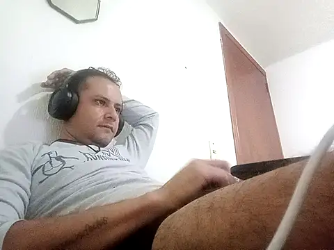 Snapshot of Lfervega chatting on February 19, 2026, 10:44 am Lfervega online show from February 19, 2026, 10:44 am