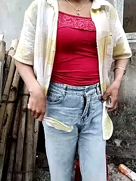 Snapshot of ngocbao11 chatting on April 1, 2026, 12:44 am ngocbao11 online show from April 1, 2026, 12:44 am