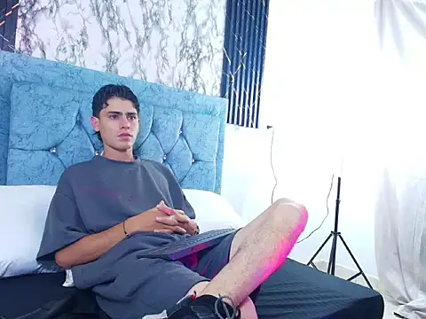 Damnian xx online show from March 3, 2026, 8:48 pm