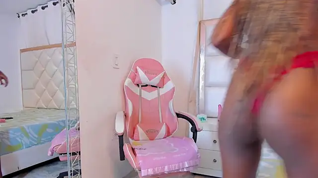 michelleblair1 online show from March 24, 2026, 1:27 pm