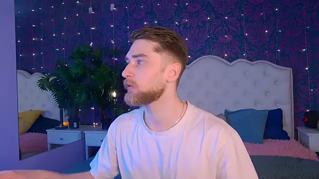 Dexter Raze online show from April 9, 2026, 5:07 am