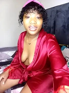 Divine Beautyxx online show from March 16, 2026, 12:17 am