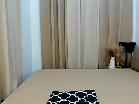 xNaughtymilesx online show from March 15, 2026, 11:44 pm