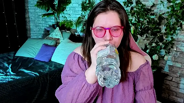 Penny  Love online show from March 12, 2026, 12:55 pm