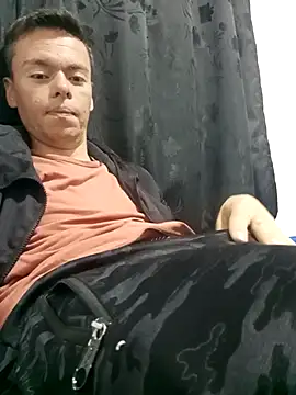 Snapshot of Damiianm chatting on February 25, 2026, 1:04 am Damiianm online show from February 25, 2026, 1:04 am