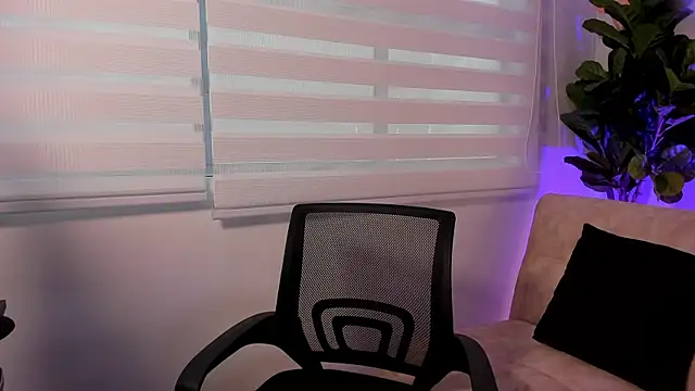 Snapshot of Antonella_Moretti_ chatting on February 25, 2026, 1:54 pm Antonella Moretti online show from February 25, 2026, 1:54 pm