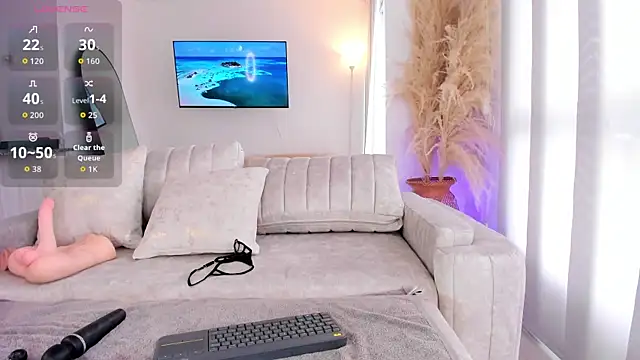 sofiawiliams online show from April 5, 2026, 1:08 pm