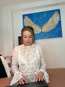 Viictoria-Jones online show from April 8, 2026, 10:15 am