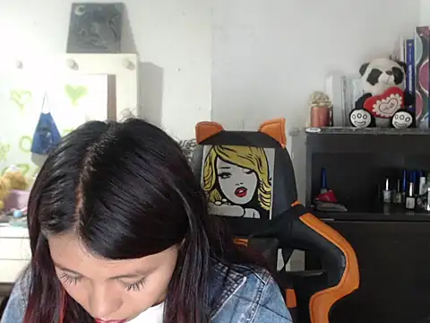 dulcecandy1919 online show from March 4, 2026, 3:34 am