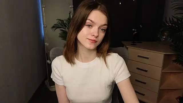 Snapshot of _Molly_Coy_ chatting on March 1, 2026, 7:54 am Molly Coy online show from March 1, 2026, 7:54 am