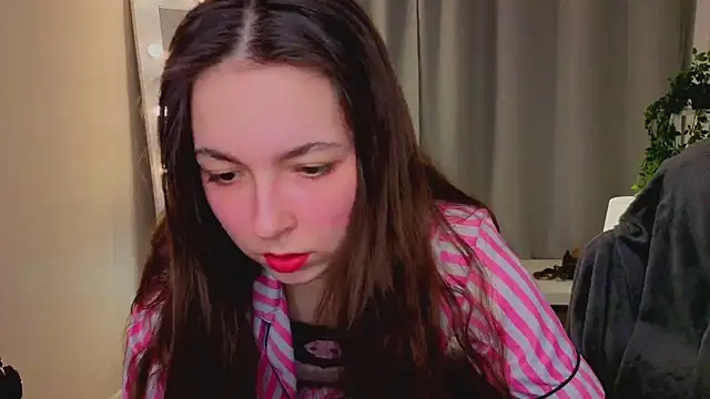 BellaThery online show from March 5, 2026, 5:14 am