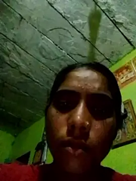 wifedesi7050 online show from June 12, 2026, 4:39 pm