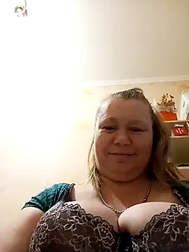 KiraStanton online show from April 24, 2026, 5:15 pm