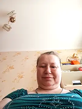 KiraStanton online show from May 8, 2026, 11:37 am