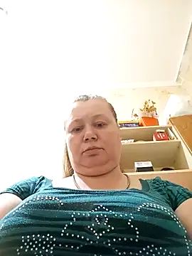 KiraStanton online show from May 13, 2026, 9:22 pm