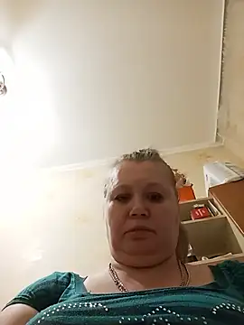 KiraStanton online show from May 20, 2026, 1:56 am