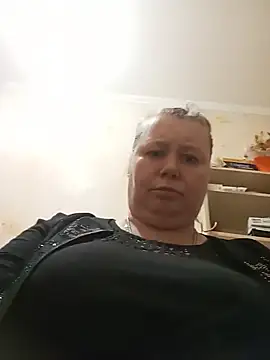 KiraStanton online show from May 29, 2026, 7:56 pm