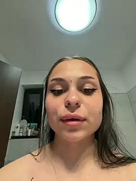 Olivia Noor online show from May 28, 2026, 7:44 pm