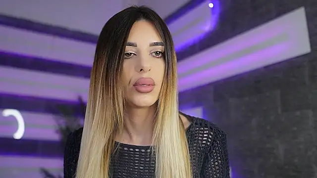 Snapshot of ItsIvyLicious_ chatting on March 24, 2026, 8:36 pm ItsIvyLicious online show from March 24, 2026, 8:36 pm