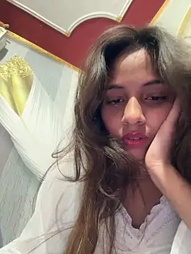 Snapshot of its_anuuu chatting on February 26, 2026, 8:35 am its anuuu online show from February 26, 2026, 8:35 am