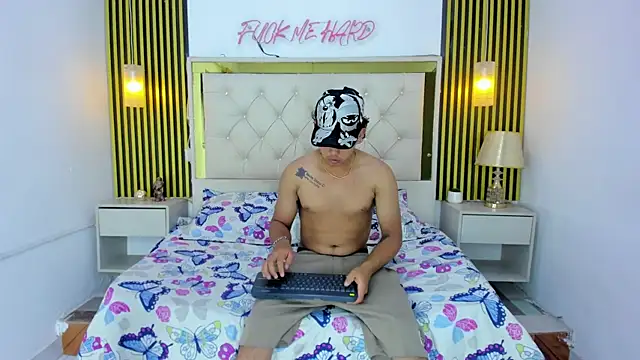 Axel Monroe online show from February 28, 2026, 6:03 am