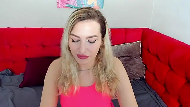 StellaAlluring online show from May 7, 2026, 1:33 am