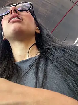 susi chimm online show from April 15, 2026, 1:51 pm