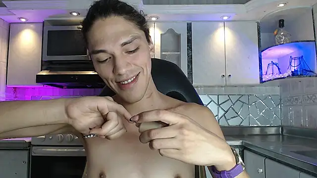 CrisOzzz online show from April 5, 2026, 6:49 pm