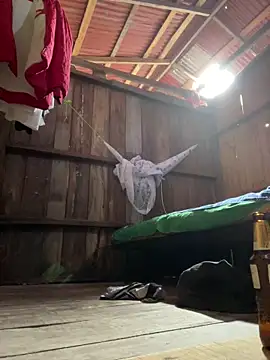 Snapshot of Eyleensv chatting on March 4, 2026, 7:42 pm Eyleensv online show from March 4, 2026, 7:42 pm