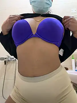 Snapshot of sessy_grl chatting on February 25, 2026, 5:39 am sessy grl online show from February 25, 2026, 5:39 am