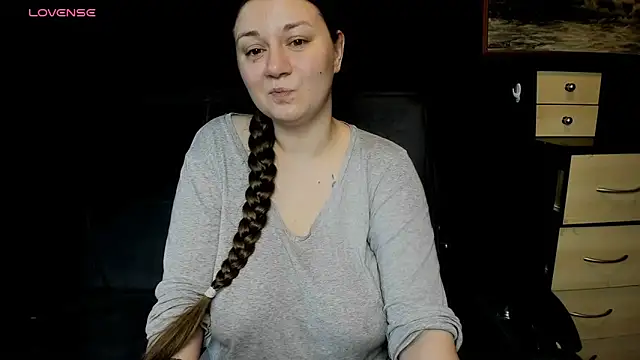AlisaGlass online show from June 28, 2026, 2:28 am