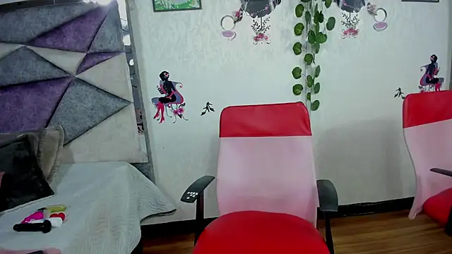 JennieRider online show from May 13, 2026, 7:55 pm