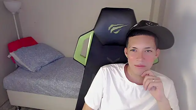 Street poemm  online show from March 17, 2026, 10:13 pm