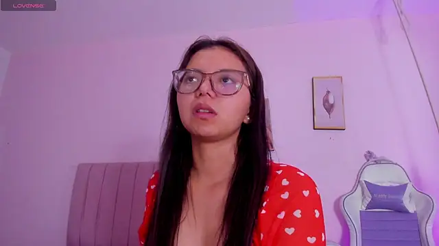 Zoow bluussh online show from April 1, 2026, 1:41 pm