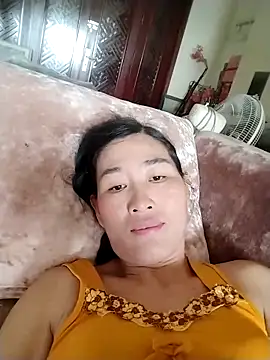 Snapshot of lris-Beauty77 chatting on March 13, 2026, 7:04 am lris-Beauty77 online show from March 13, 2026, 7:04 am