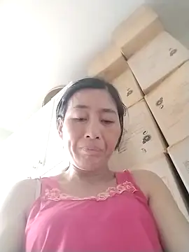 Snapshot of lris-Beauty77 chatting on March 21, 2026, 8:52 am lris-Beauty77 online show from March 21, 2026, 8:52 am