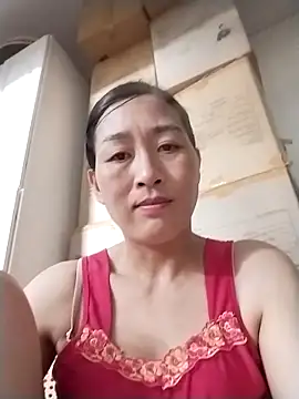 Snapshot of lris-Beauty77 chatting on April 1, 2026, 3:09 pm lris-Beauty77 online show from April 1, 2026, 3:09 pm