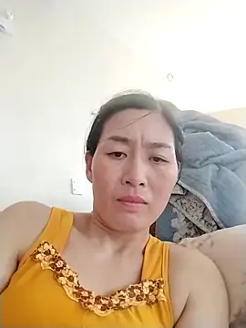 Snapshot of lris-Beauty77 chatting on April 10, 2026, 7:24 am lris-Beauty77 online show from April 10, 2026, 7:24 am