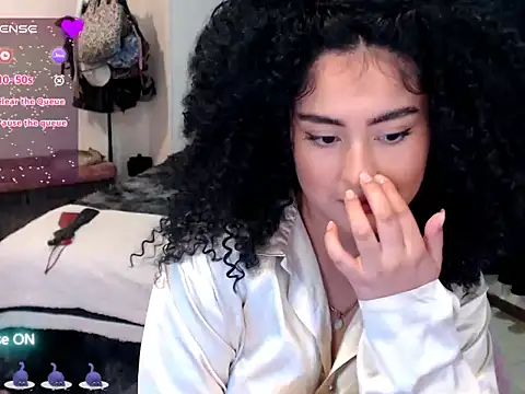 Snapshot of zakura_ania chatting on February 25, 2026, 12:31 am zakura ania online show from February 25, 2026, 12:31 am