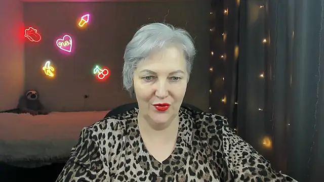 Snapshot of Mary-Leee chatting on March 10, 2026, 5:40 pm Mary-Leee online show from March 10, 2026, 5:40 pm