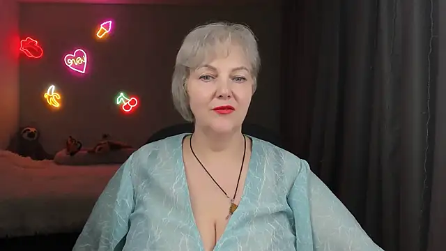 Snapshot of Mary-Leee chatting on April 3, 2026, 9:13 pm Mary-Leee online show from April 3, 2026, 9:13 pm