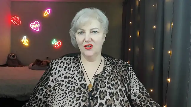 Snapshot of Mary-Leee chatting on April 9, 2026, 6:52 am Mary-Leee online show from April 9, 2026, 6:52 am