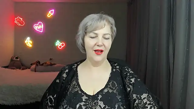 Snapshot of Mary-Leee chatting on April 16, 2026, 6:03 am Mary-Leee online show from April 16, 2026, 6:03 am