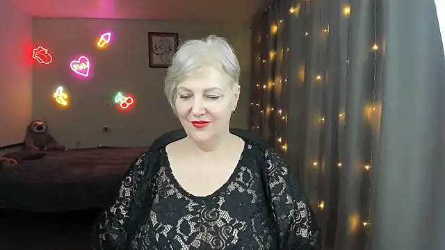 Snapshot of Mary-Leee chatting on May 12, 2026, 8:11 am Mary-Leee online show from May 12, 2026, 8:11 am