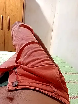 Snapshot of erotil_1 chatting on July 16, 2026, 4:24 pm erotil 1 online show from July 16, 2026, 4:24 pm