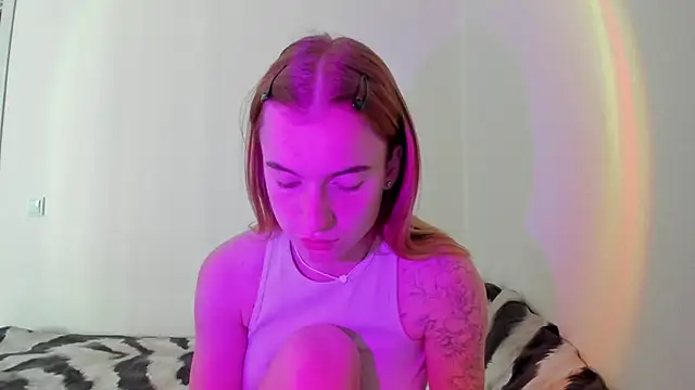 Stacey Brow online show from May 6, 2026, 3:35 am